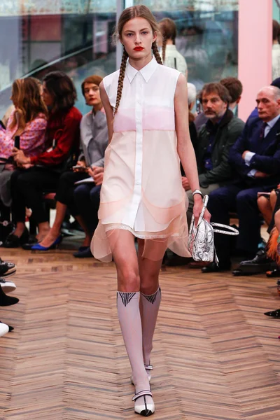 Look 5